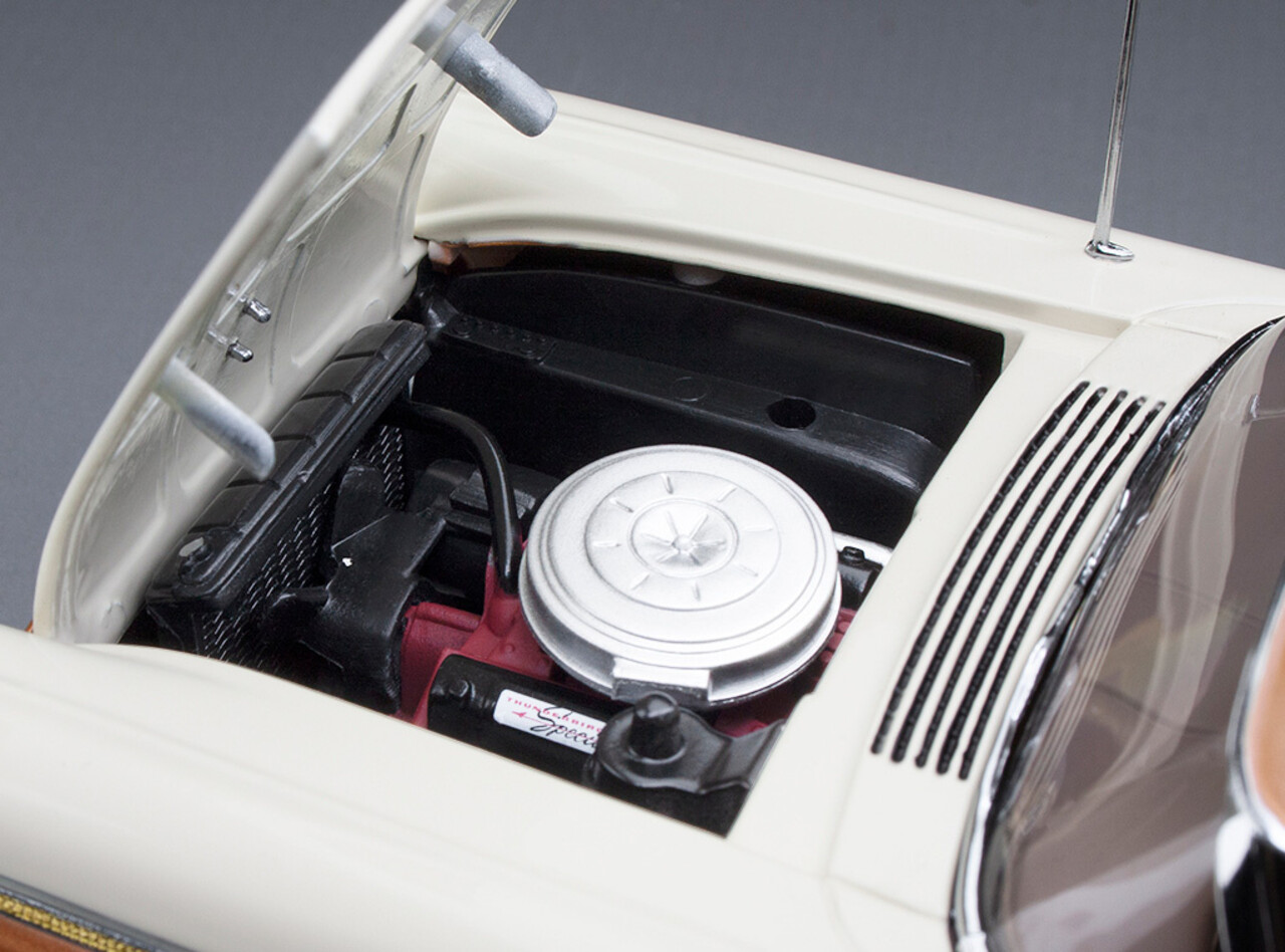 Ford Ford Fairlane 500 Skyliner 1957 - 1:18 - Sun Star Ford Ford Fairlane 500 Skyliner 1957 - 1:18 - Sun Star