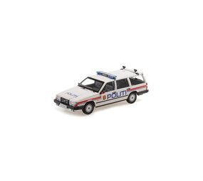 Volvo Volvo 740 GL Break Politi Norway 1986 - 1:18 - Minichamps Volvo Volvo 740 GL Break Politi Norway 1986 - 1:18 - Minichamps