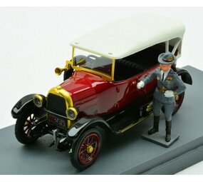 Fiat Fiat 501 Fiume 1919 + Figure Gabriele D'Annunzio (Italian Aristocrat) - 1:43 - Rio Fiat Fiat 501 Fiume 1919 + Figure Gabriele D'Annunzio (Italian Aristocrat) - 1:43 - Rio