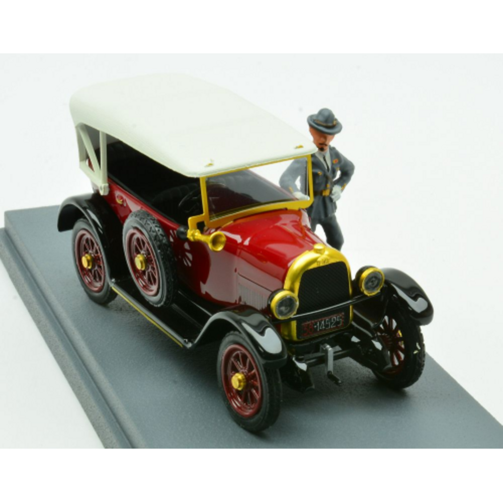 Fiat Fiat 501 Fiume 1919 + Figure Gabriele D'Annunzio (Italian Aristocrat) - 1:43 - Rio Fiat Fiat 501 Fiume 1919 + Figure Gabriele D'Annunzio (Italian Aristocrat) - 1:43 - Rio