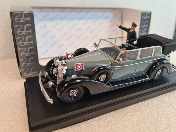Mercedes-Benz Mercedes-Benz 770K Cabriolet 1942 + Figures Hitler + Driver - 1:43 - Rio Mercedes-Benz Mercedes-Benz 770K Cabriolet 1942 + Figures Hitler + Driver - 1:43 - Rio