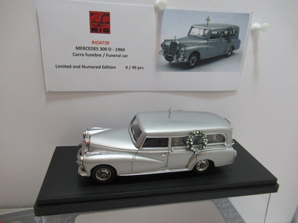Mercedes-Benz Mercedes-Benz 300D Funeral Car 1960 - 1:43 - Rio Mercedes-Benz Mercedes-Benz 300D Funeral Car 1960 - 1:43 - Rio