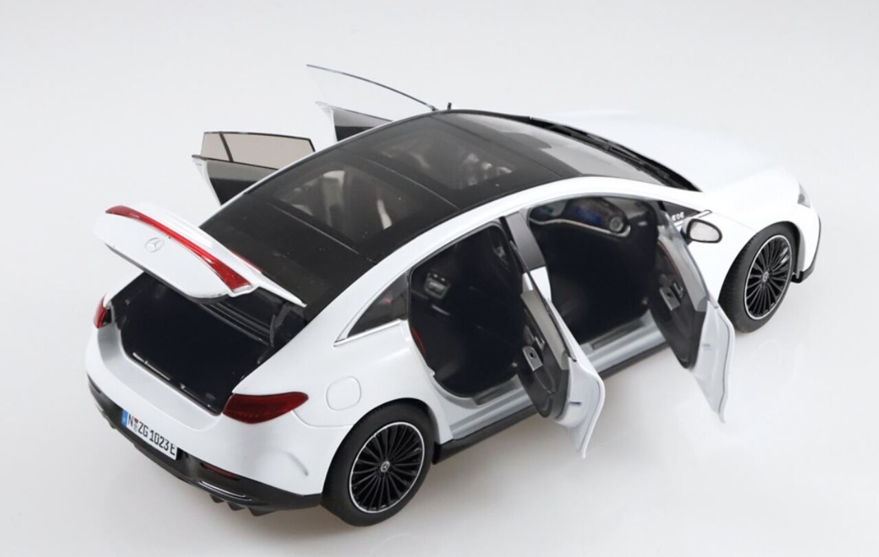 Mercedes-Benz Mercedes-Benz EQE - 1:18 - NZG Mercedes-Benz Mercedes-Benz EQE - 1:18 - NZG