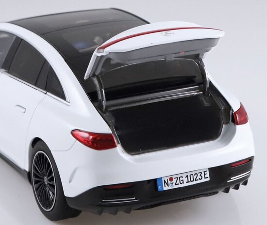 Mercedes-Benz Mercedes-Benz EQE - 1:18 - NZG Mercedes-Benz Mercedes-Benz EQE - 1:18 - NZG