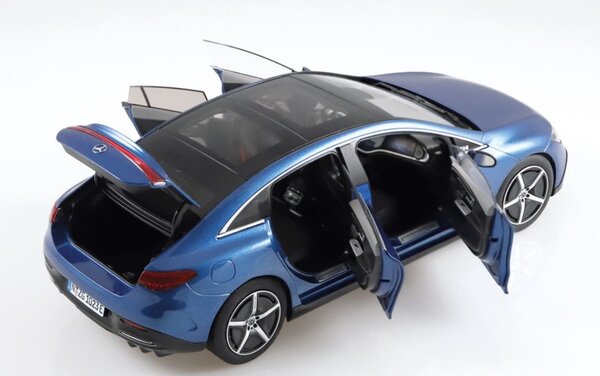 Mercedes-Benz Mercedes-Benz EQE - 1:18 - NZG Mercedes-Benz Mercedes-Benz EQE - 1:18 - NZG