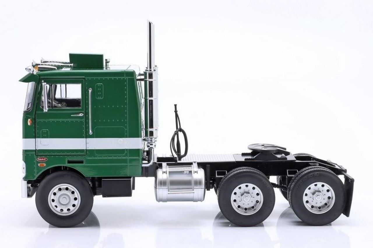 Peterbilt Peterbilt 352 Pacemaker - 1:18 - Road Kings Peterbilt Peterbilt 352 Pacemaker - 1:18 - Road Kings