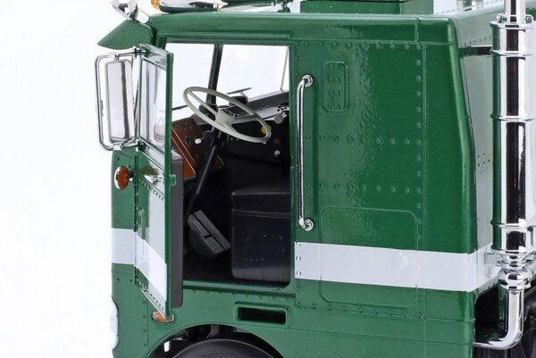 Peterbilt Peterbilt 352 Pacemaker - 1:18 - Road Kings Peterbilt Peterbilt 352 Pacemaker - 1:18 - Road Kings