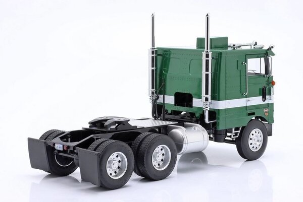 Peterbilt Peterbilt 352 Pacemaker - 1:18 - Road Kings Peterbilt Peterbilt 352 Pacemaker - 1:18 - Road Kings
