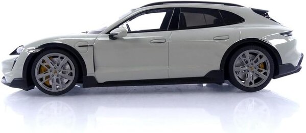 Porsche Porsche Taycan CUV Turbo S 2021 - 1:18 - Minichamps Porsche Porsche Taycan CUV Turbo S 2021 - 1:18 - Minichamps