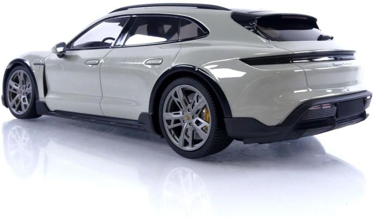Porsche Porsche Taycan CUV Turbo S 2021 - 1:18 - Minichamps Porsche Porsche Taycan CUV Turbo S 2021 - 1:18 - Minichamps