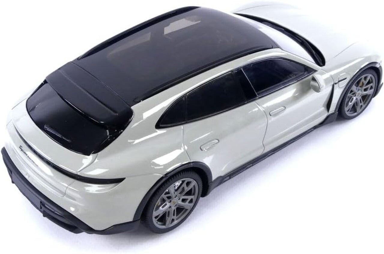 Porsche Porsche Taycan CUV Turbo S 2021 - 1:18 - Minichamps Porsche Porsche Taycan CUV Turbo S 2021 - 1:18 - Minichamps