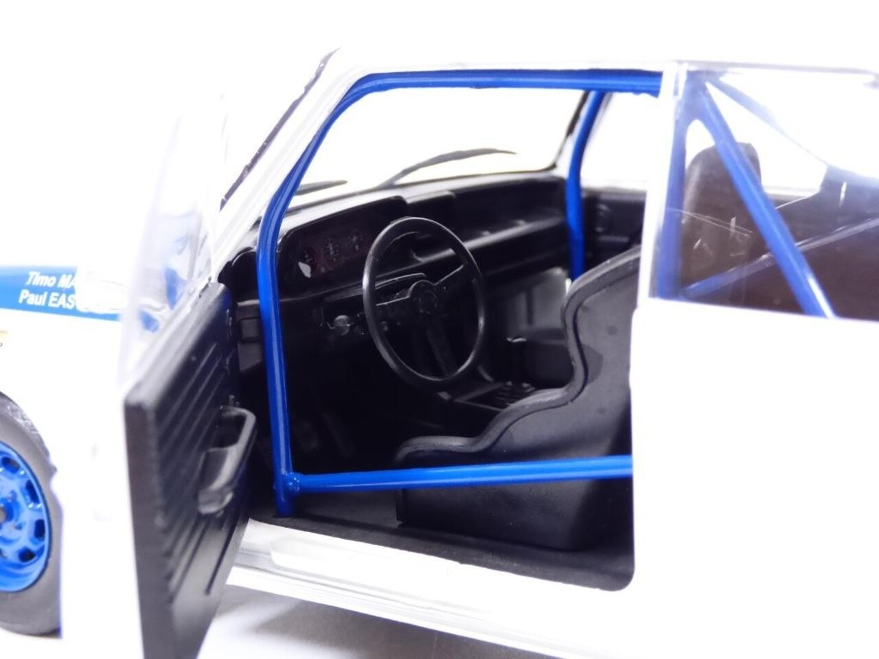 BMW BMW 2002 Ti #24 Rally Monte Carlo 1969 Night Version - 1:18 - Solido BMW BMW 2002 Ti #24 Rally Monte Carlo 1969 Night Version - 1:18 - Solido