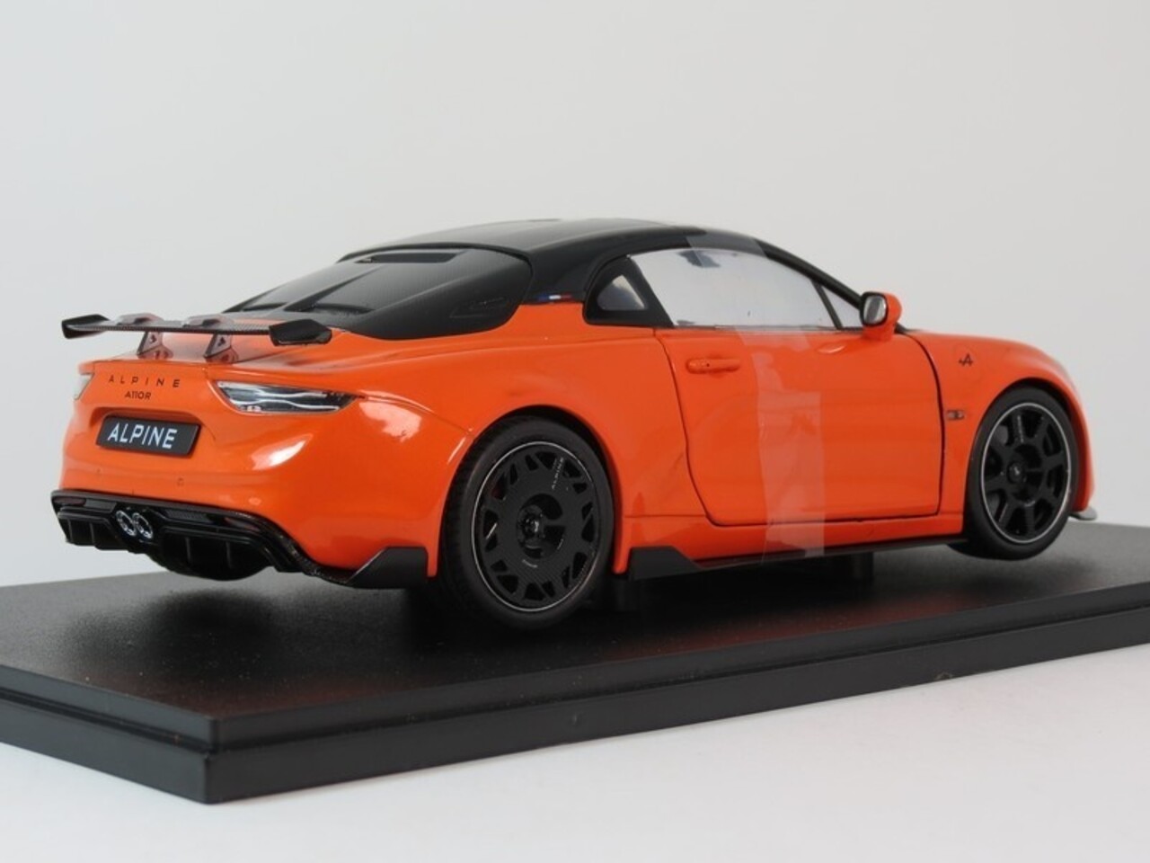 Alpine Alpine A110 Radicale Coupe 2024 - 1:18 - Solido Alpine Alpine A110 Radicale Coupe 2024 - 1:18 - Solido