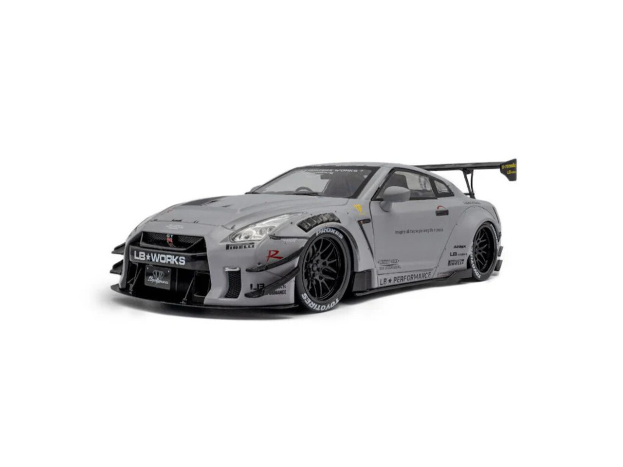 Nissan Nissan GT-R (R35) LWBK Type 2.0 + Figure Kato San 2024 - 1:18 - Solido Nissan Nissan GT-R (R35) LWBK Type 2.0 + Figure Kato San 2024 - 1:18 - Solido
