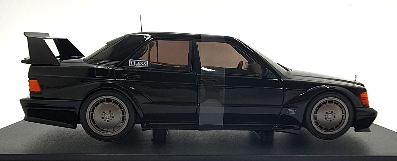 Mercedes-Benz Mercedes-Benz 190 (W201) Evo II 1990 - 1:18 - Solido Mercedes-Benz Mercedes-Benz 190 (W201) Evo II 1990 - 1:18 - Solido