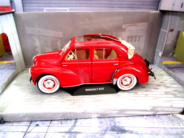 Renault Renault 4CV Sunroof 1951 - 1:18 - Solido Renault Renault 4CV Sunroof 1951 - 1:18 - Solido