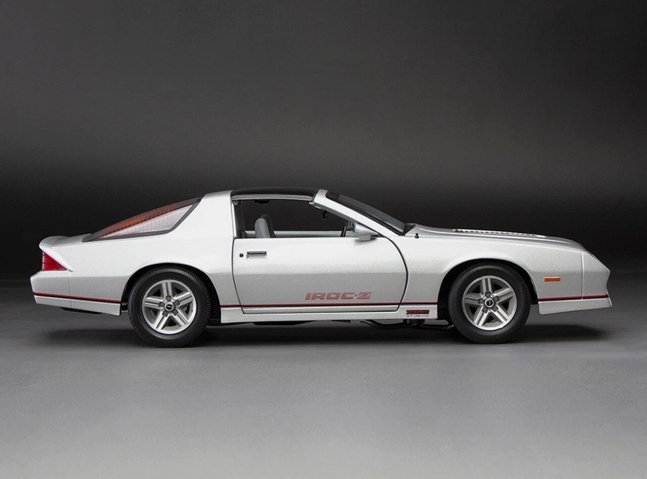 Chevrolet Chevrolet Camaro IROC 1985 - 1:18 - Sun Star
