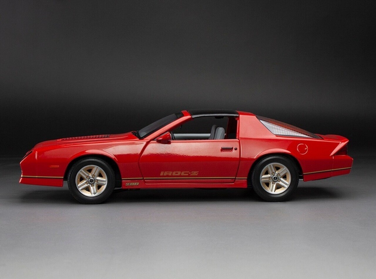 Chevrolet Chevrolet Camaro IROC 1985 - 1:18 - Sun Star