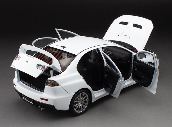 Chevrolet Mitsubishi Lancer Evolution X 2018 - 1:18 - Sun Star