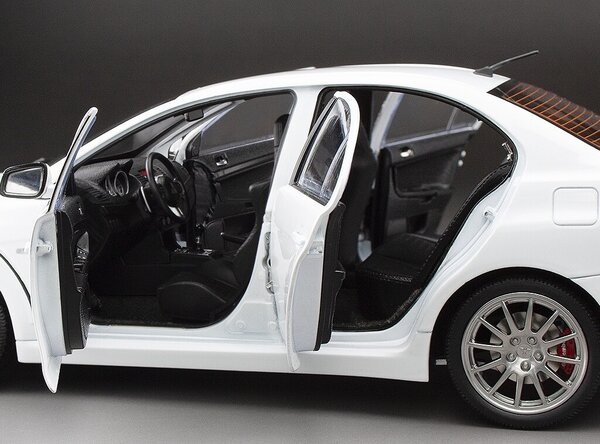 Chevrolet Mitsubishi Lancer Evolution X 2018 - 1:18 - Sun Star