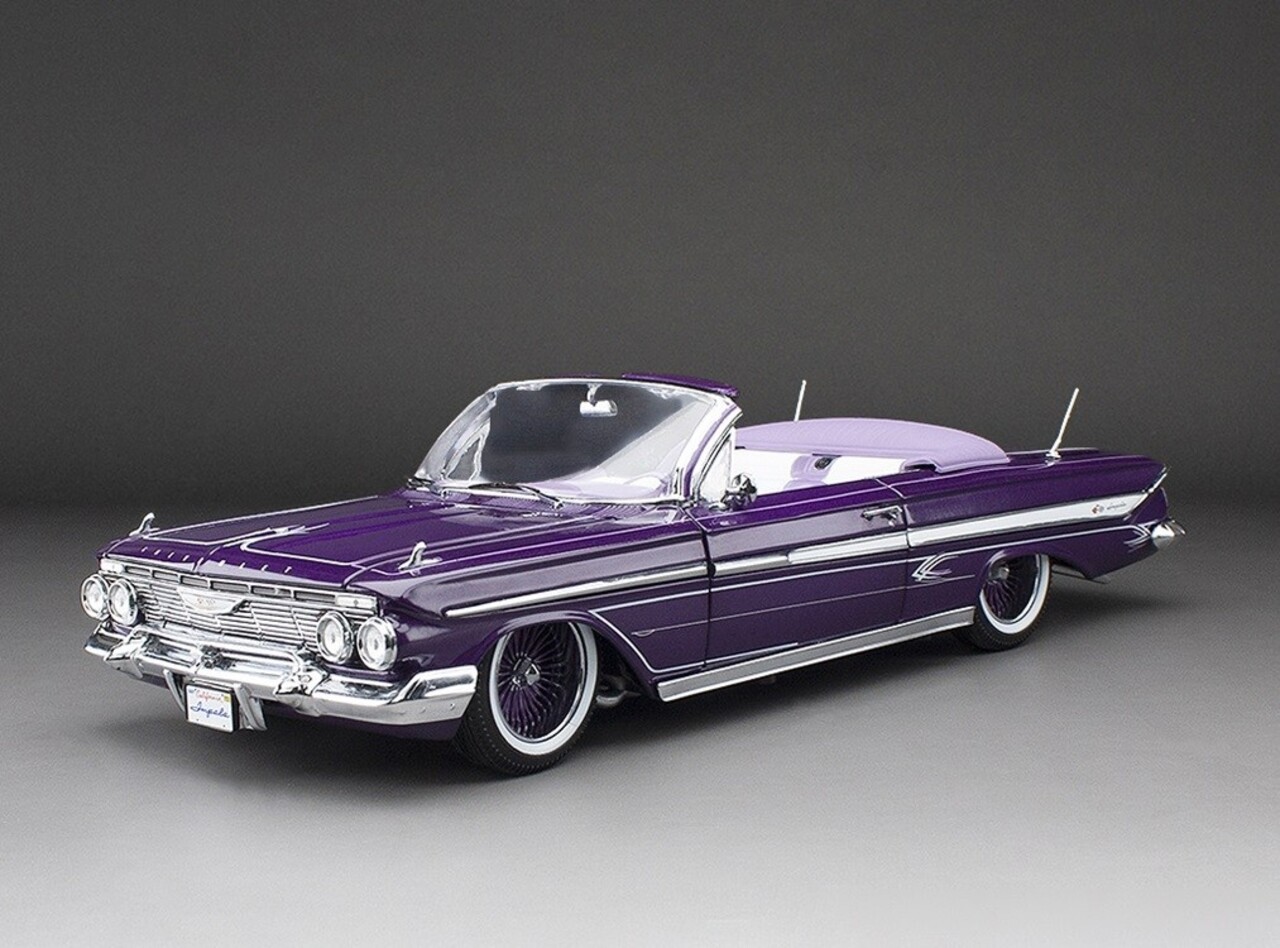 Chevrolet Chevrolet Impala Convertible Open Lowrider + Movable Suspension 1961 - 1:18 - Sun Star