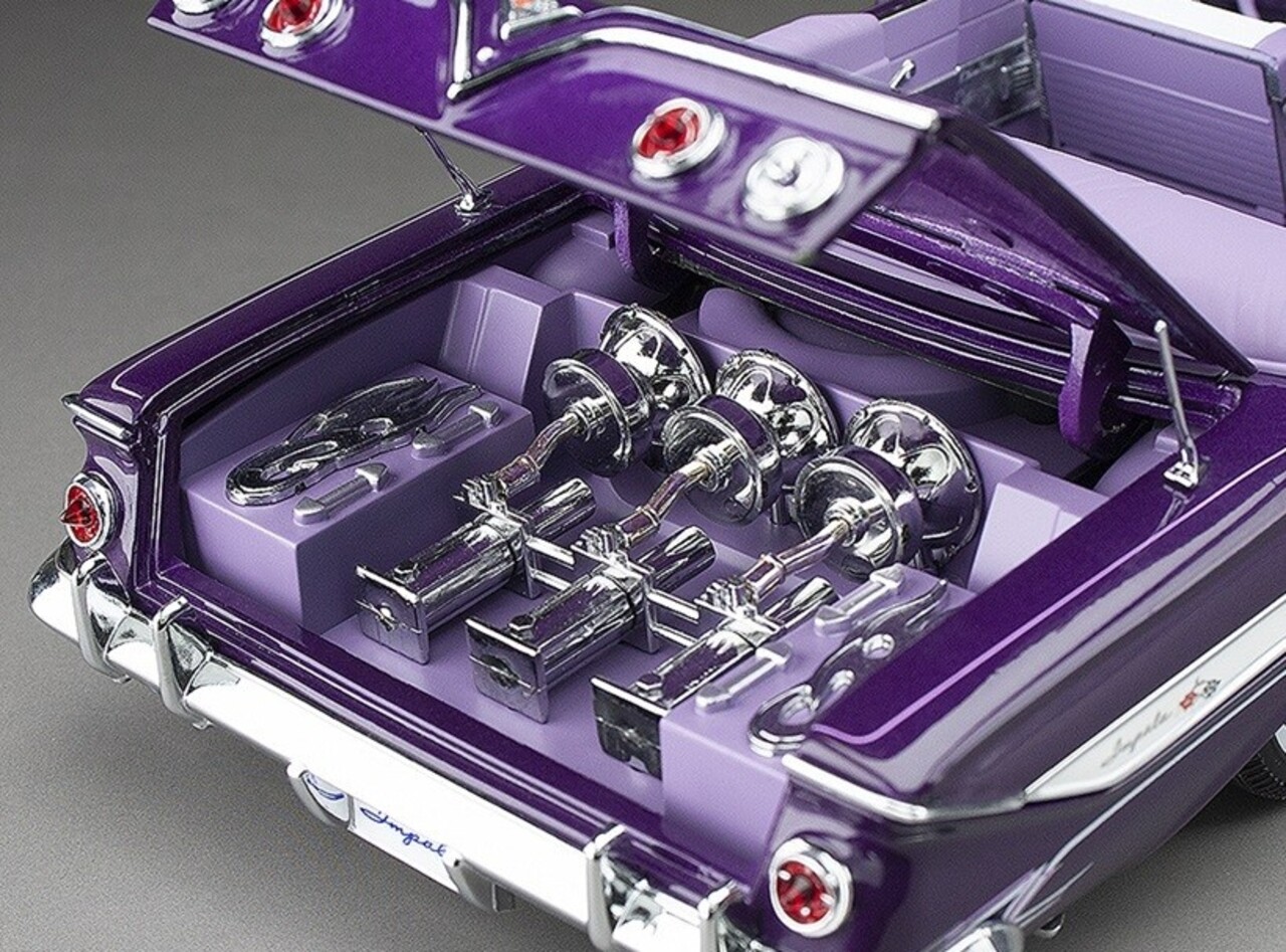 Chevrolet Chevrolet Impala Convertible Open Lowrider + Movable Suspension 1961 - 1:18 - Sun Star