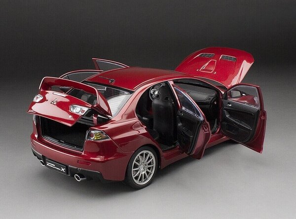 Subaru Mitsubishi Lancer Evo X LHD 2024  - 1:18 - Sun Star Subaru Mitsubishi Lancer Evo X LHD 2024  - 1:18 - Sun Star