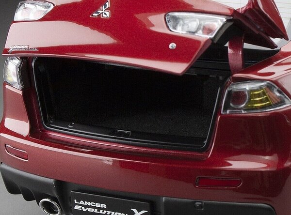 Subaru Mitsubishi Lancer Evo X LHD 2024  - 1:18 - Sun Star Subaru Mitsubishi Lancer Evo X LHD 2024  - 1:18 - Sun Star