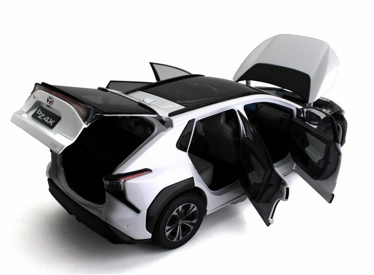 Toyota Toyota BZ4X LHD 2022 - 1:18 - Sun Star