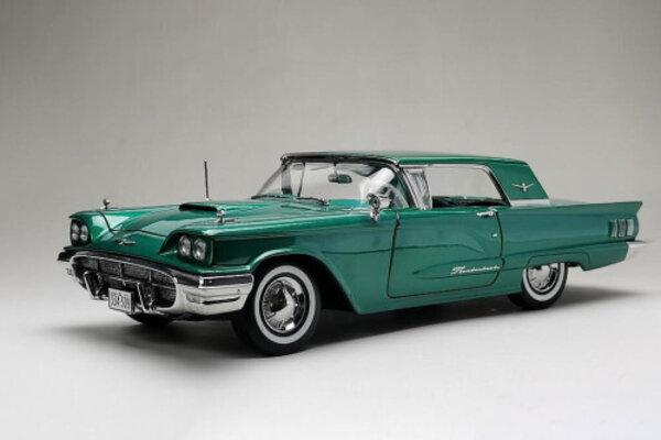 Ford Ford Thunderbird Hardtop 1960 - 1:18 - Sun Star