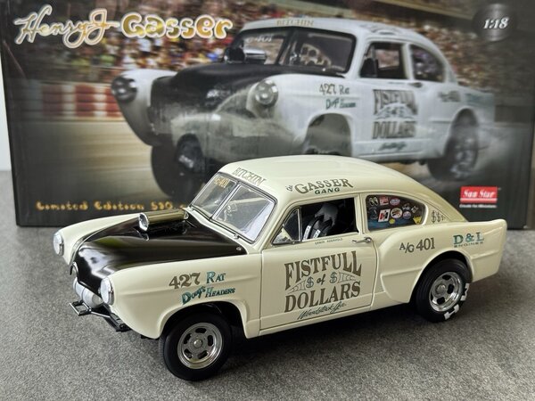 Kaiser Kaiser Hernry J. Gasser 'Fistfull of Dollars' 1951 - 1:18 - Sun Star