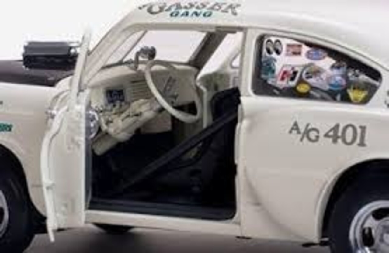 Kaiser Kaiser Hernry J. Gasser 'Fistfull of Dollars' 1951 - 1:18 - Sun Star