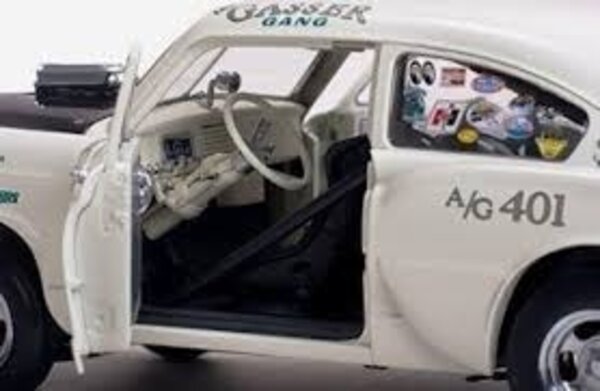 Kaiser Kaiser Hernry J. Gasser 'Fistfull of Dollars' 1951 - 1:18 - Sun Star