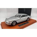 Ferrari Ferrari 330 GT 2+2 1965 - 1:18 - Top Marques Collectibles Ferrari Ferrari 330 GT 2+2 1965 - 1:18 - Top Marques Collectibles