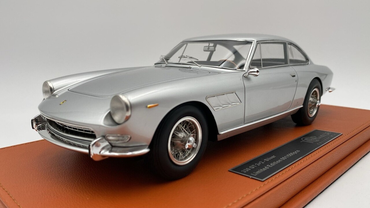 Ferrari Ferrari 330 GT 2+2 1965 - 1:18 - Top Marques Collectibles