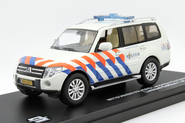 Mitsubishi Mitsubishi Pajero Landelijke Eenheid 2013 - 1:43 - Triple 9 Collection Mitsubishi Mitsubishi Pajero Landelijke Eenheid 2013 - 1:43 - Triple 9 Collection