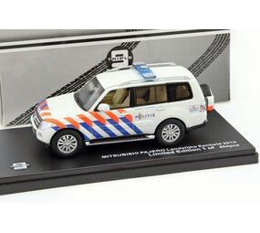 Mitsubishi Mitsubishi Pajero Landelijke Eenheid 2013 - 1:43 - Triple 9 Collection Mitsubishi Mitsubishi Pajero Landelijke Eenheid 2013 - 1:43 - Triple 9 Collection