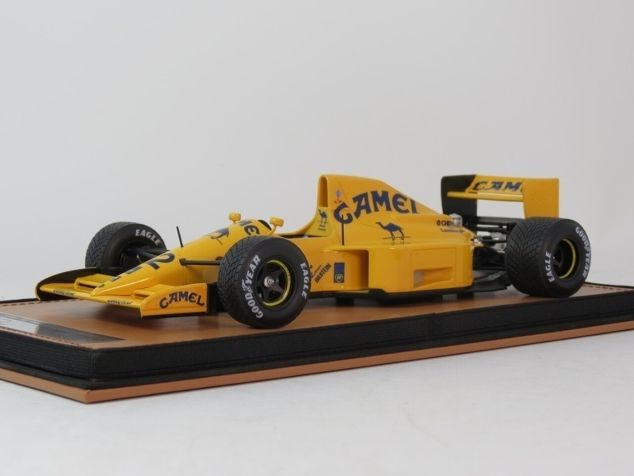 Lotus Lotus 102 #12 GP USA (Rain Tyres) 1990 - 1:18 - Tecnomodel Mythos Lotus Lotus 102 #12 GP USA (Rain Tyres) 1990 - 1:18 - Tecnomodel Mythos