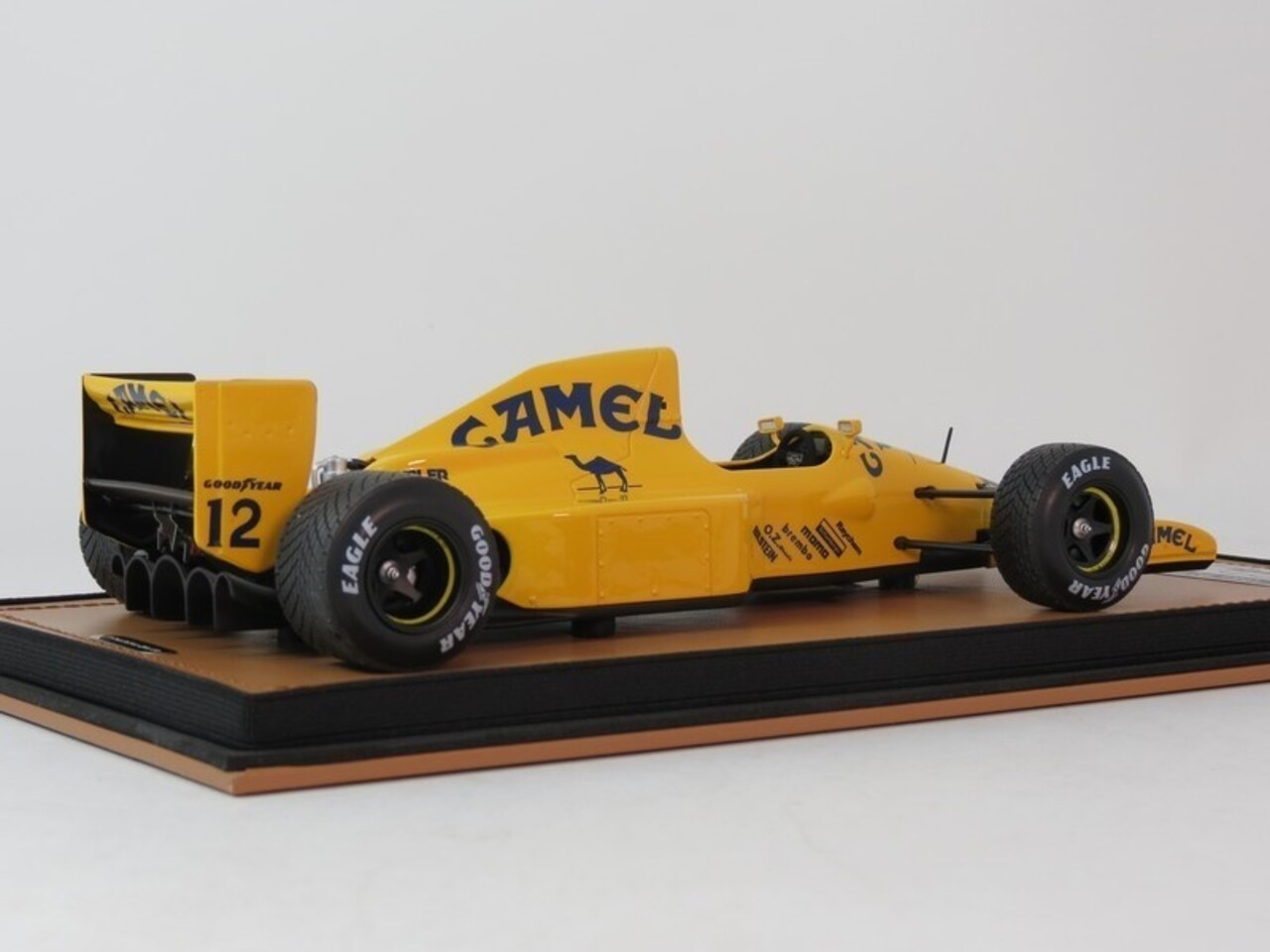 Lotus Lotus 102 #12 GP USA (Rain Tyres) 1990 - 1:18 - Tecnomodel Mythos Lotus Lotus 102 #12 GP USA (Rain Tyres) 1990 - 1:18 - Tecnomodel Mythos
