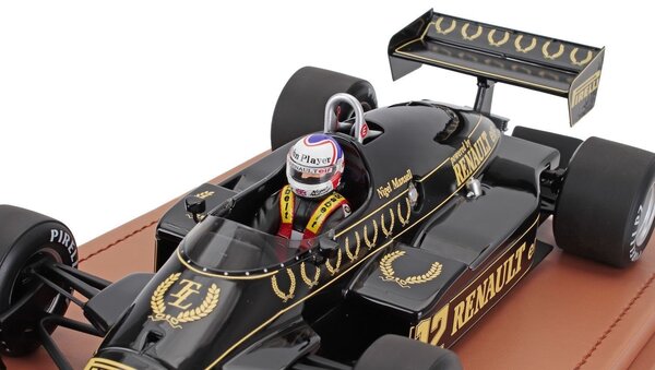 Lotus Lotus F1 94T #12 Team JPS British GP 1983 + Pilot N.Mansell - 1:18 - Tecnomodel Mythos