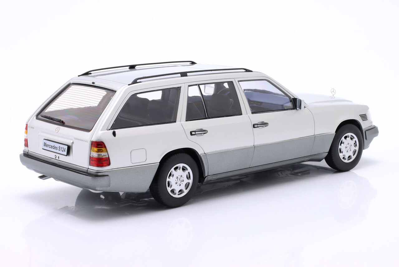 Mercedes-Benz Mercedes-Benz E-Class T-Model 1995 - 1:18 - Triple 9 Collection