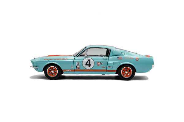 Shelby Shelby Mustang GT500 #4 Racing Tribute 1967 - 1:18 - Solido