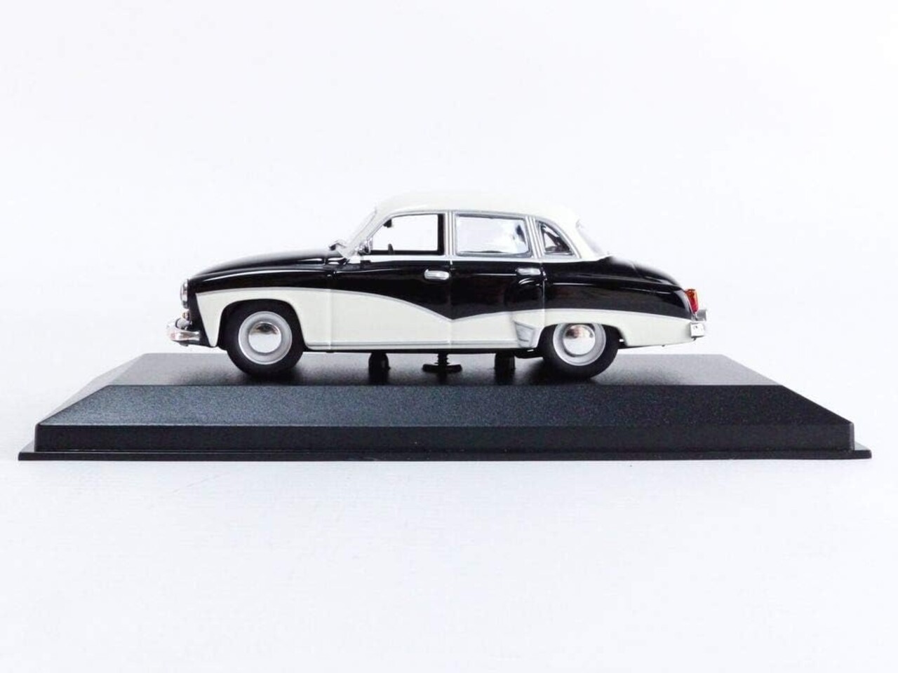 Wartburg Wartburg 311 1959 - 1:43 - MaXichamps