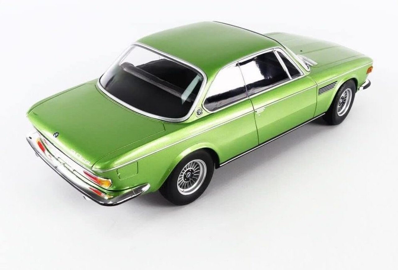BMW BMW 3.0 CSI 1971 - 1:18 - Minichamps