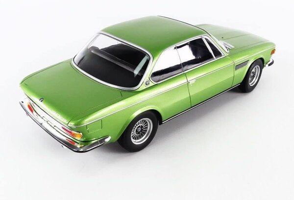 BMW BMW 3.0 CSI 1971 - 1:18 - Minichamps