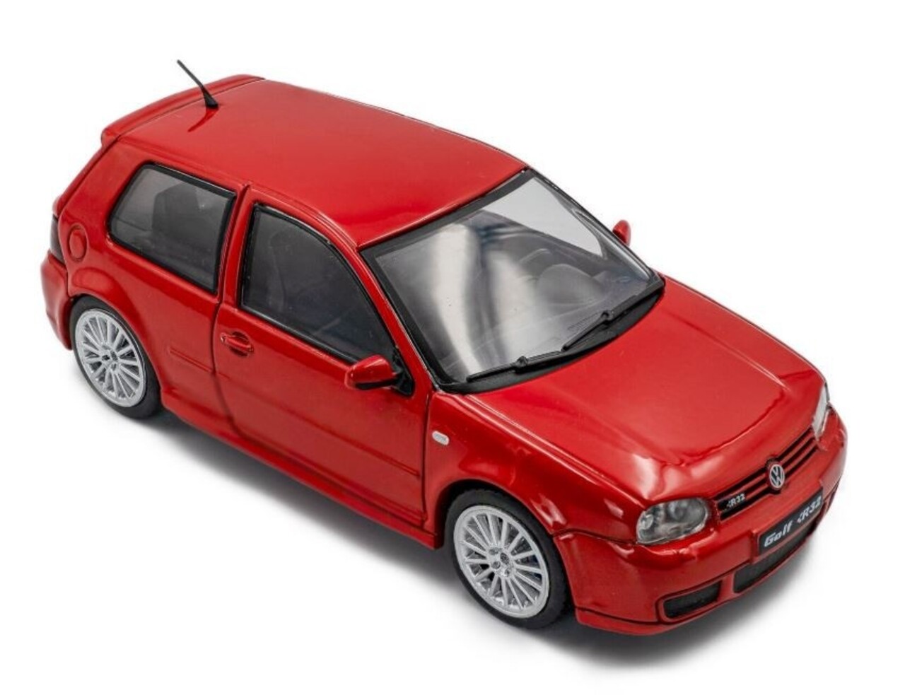 Volkswagen Volkswagen Golf IV R32 4Motion AWD - 1:43 - Solido Volkswagen Volkswagen Golf IV R32 4Motion AWD - 1:43 - Solido