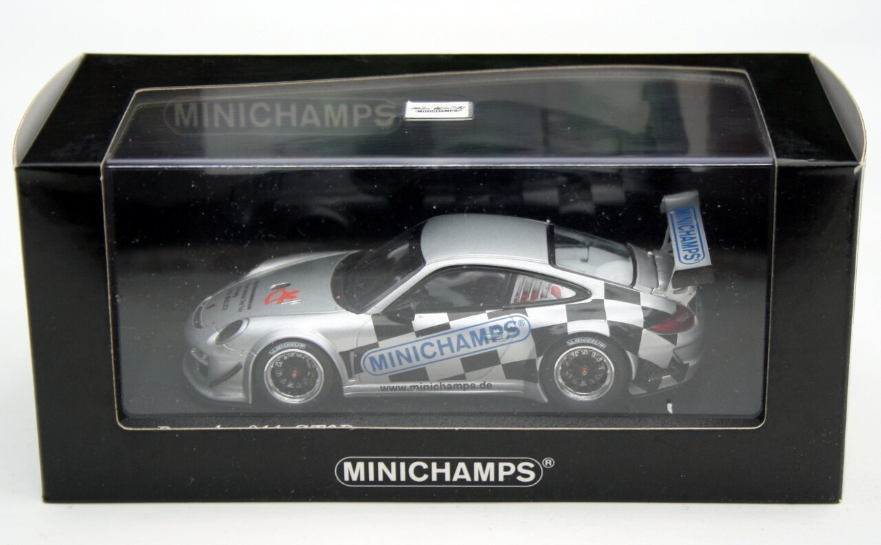 Porsche Porsche 911 GT3R Spielwarenmesse Nürnberg 2011 - 1:43 - Minichamps Porsche Porsche 911 GT3R Spielwarenmesse Nürnberg 2011 - 1:43 - Minichamps