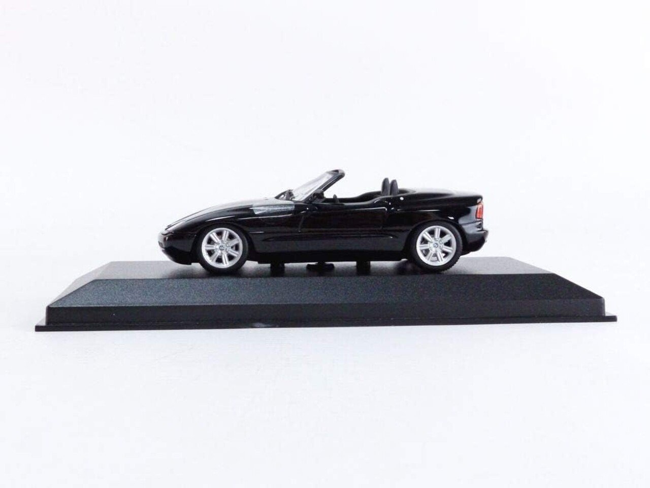 BMW BMW Z1 (E30) 1991 - 1:43 - MaXichamps BMW BMW Z1 (E30) 1991 - 1:43 - MaXichamps
