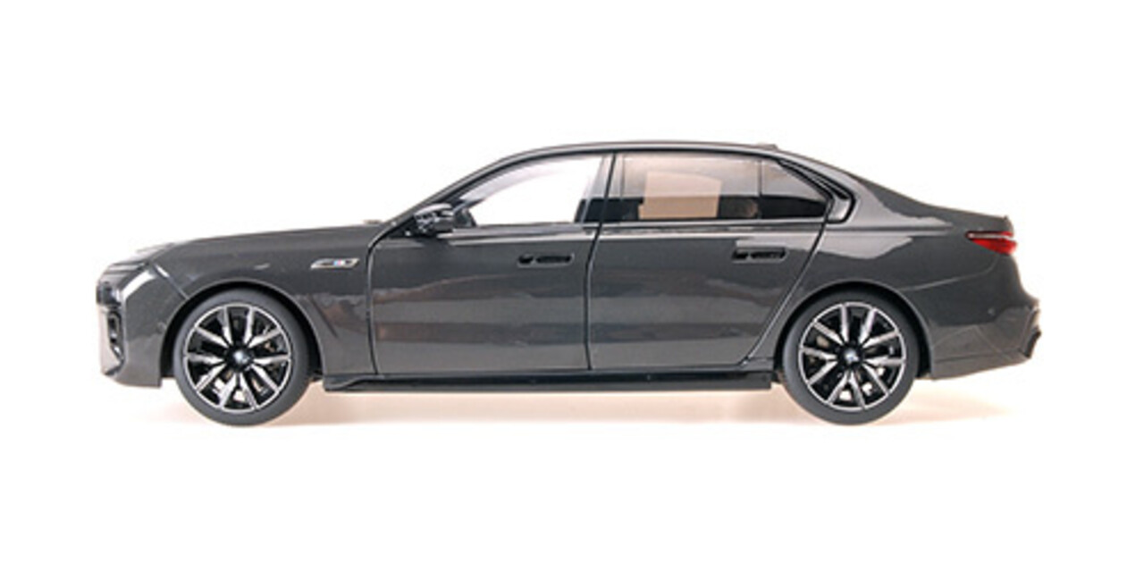 BMW BMW i7 M70 (G70) 2024 - 1:18 - Minichamps BMW BMW i7 M70 (G70) 2024 - 1:18 - Minichamps