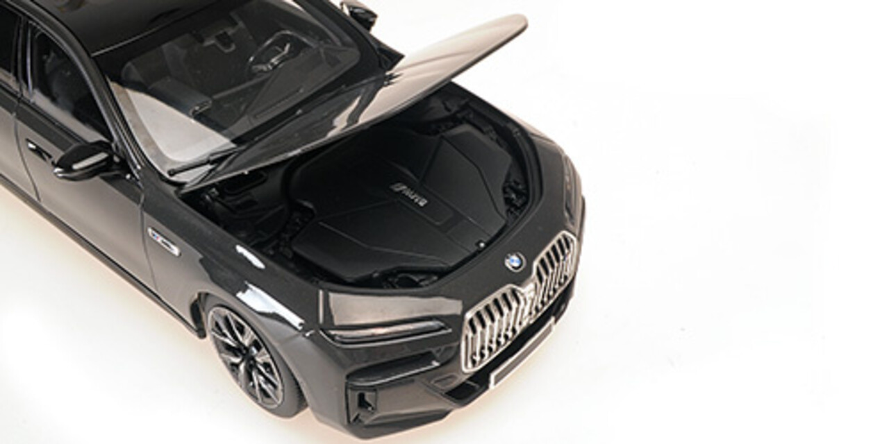 BMW BMW i7 M70 (G70) 2024 - 1:18 - Minichamps BMW BMW i7 M70 (G70) 2024 - 1:18 - Minichamps